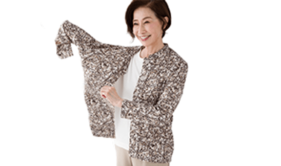 かぶらず着脱できる「前開きTシャツ」